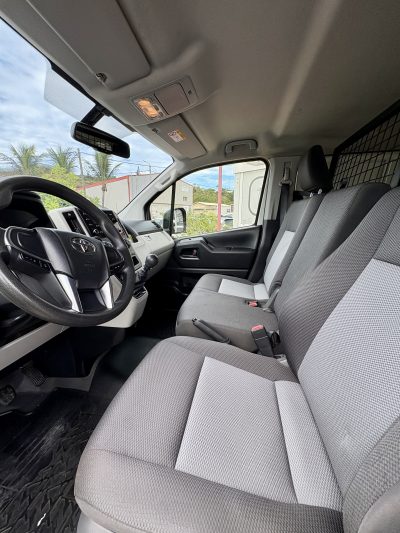 2021 TOYOTA HIACE occasion Nouvelle-Calédonie — Toyota Occasions NC — photo 3