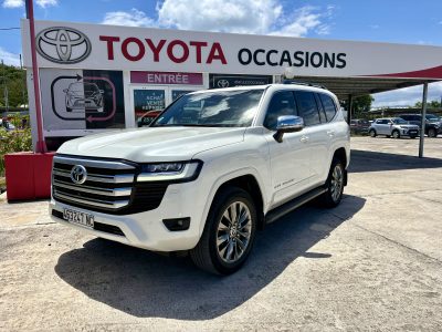 2023 TOYOTA LC300 occasion Nouvelle-Calédonie — Toyota Occasions NC — photo 1